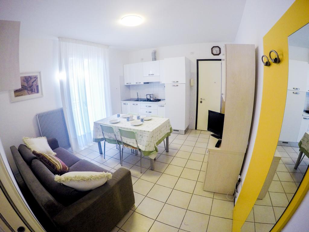 Residence Solemar - Agenzia Cocal カオルレ 部屋 写真